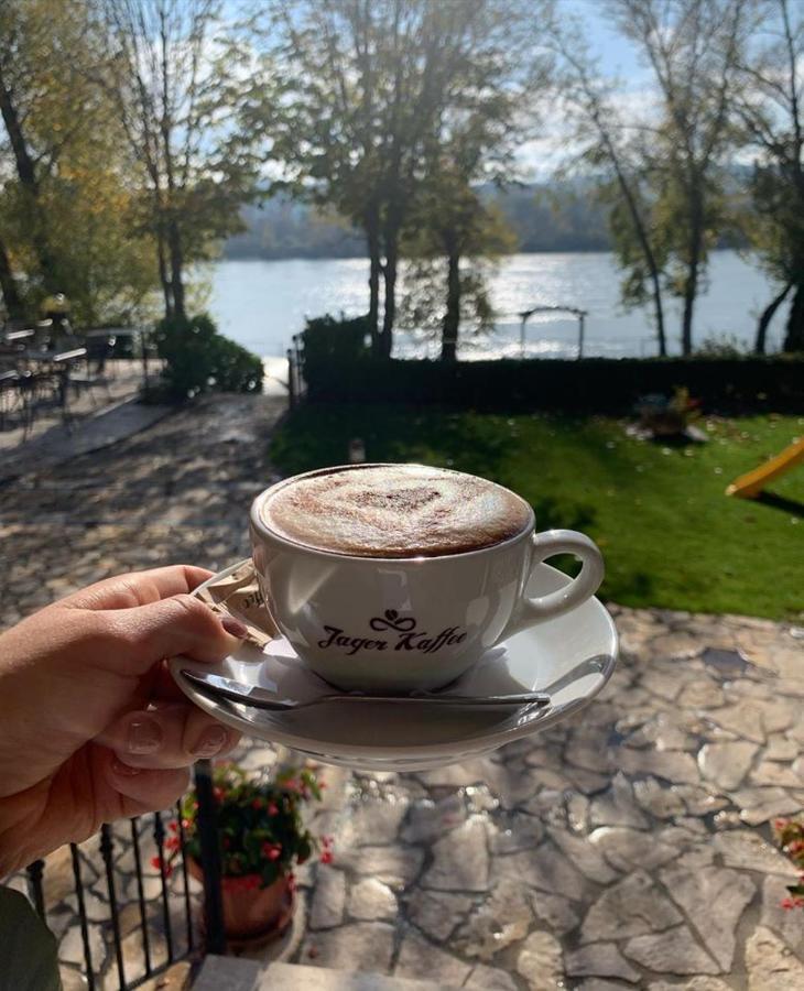 Mlyn Penzion&Wellness Radvaň nad Dunajom Exterior foto